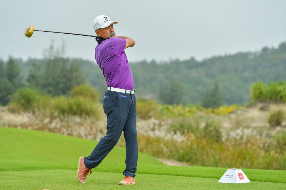 开云体育下载-教练战术调整，球队战绩连连飘红