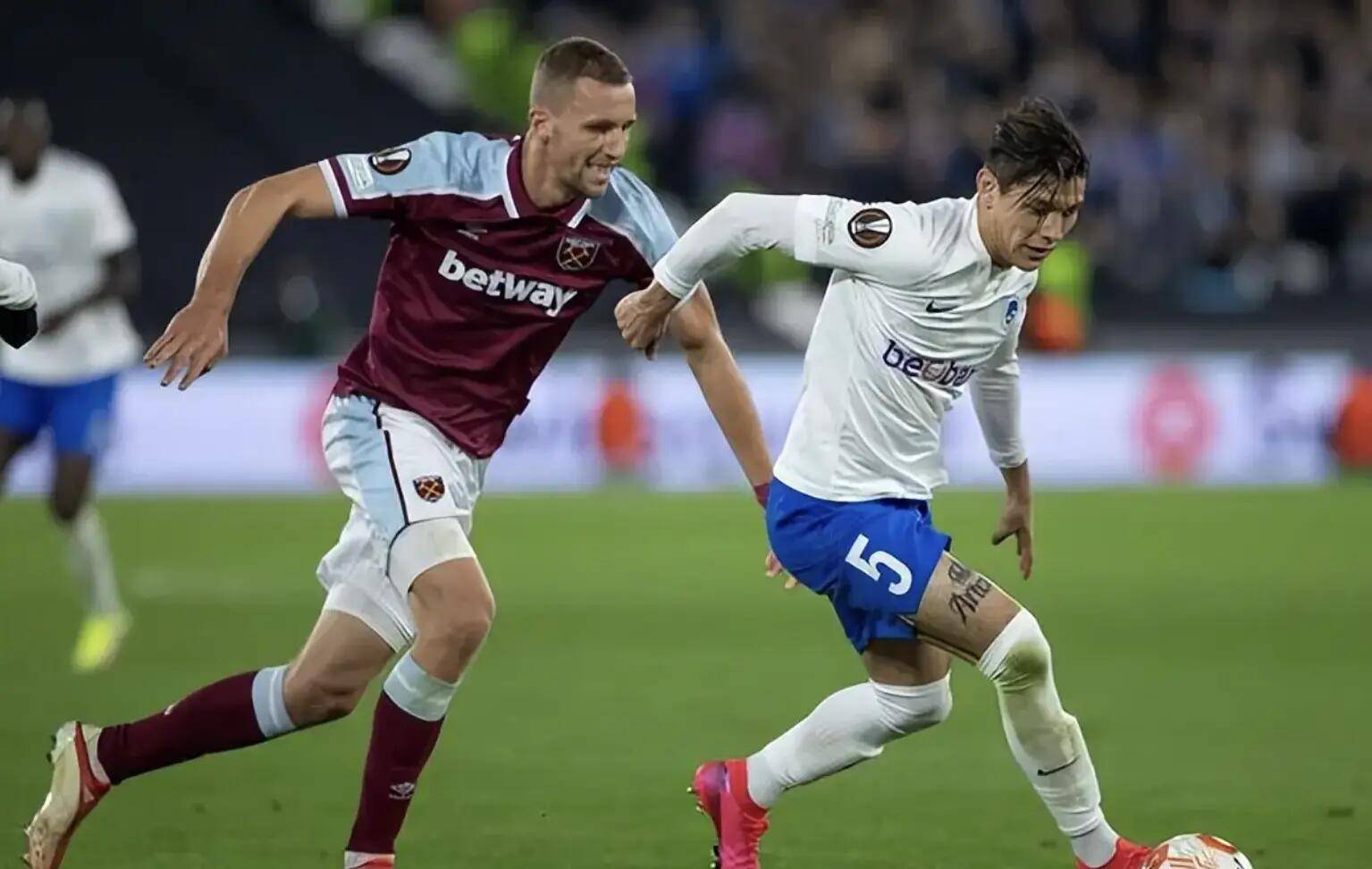 瑞典队战胜波兰，力压对手晋级淘汰赛