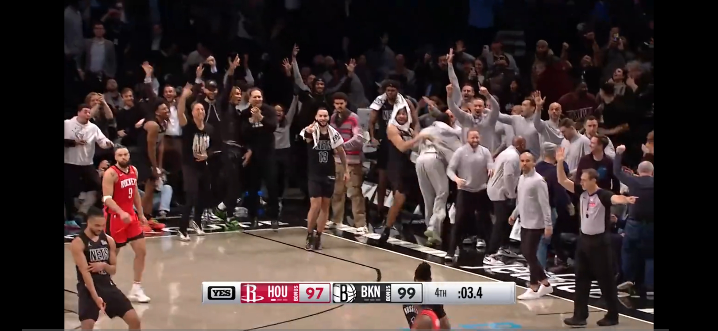 关于精彩纷呈的比赛充满悬念球员投入热情的信息 关于精彩纷呈的比赛充满悬念球员投入热情的信息