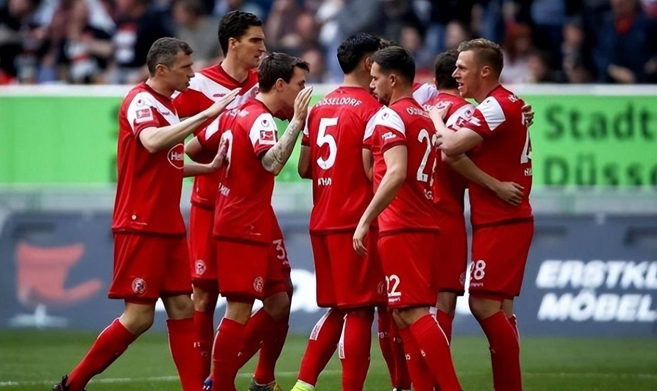 伯恩利连续三轮不胜,寻求止颓,球队面临新挑战的简单介绍 伯恩利连续三轮不胜,寻求止颓,球队面临新挑战的简单介绍