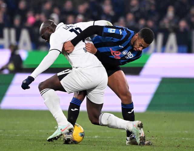 包含那不勒斯队员踢出好战术，实现双赢的词条