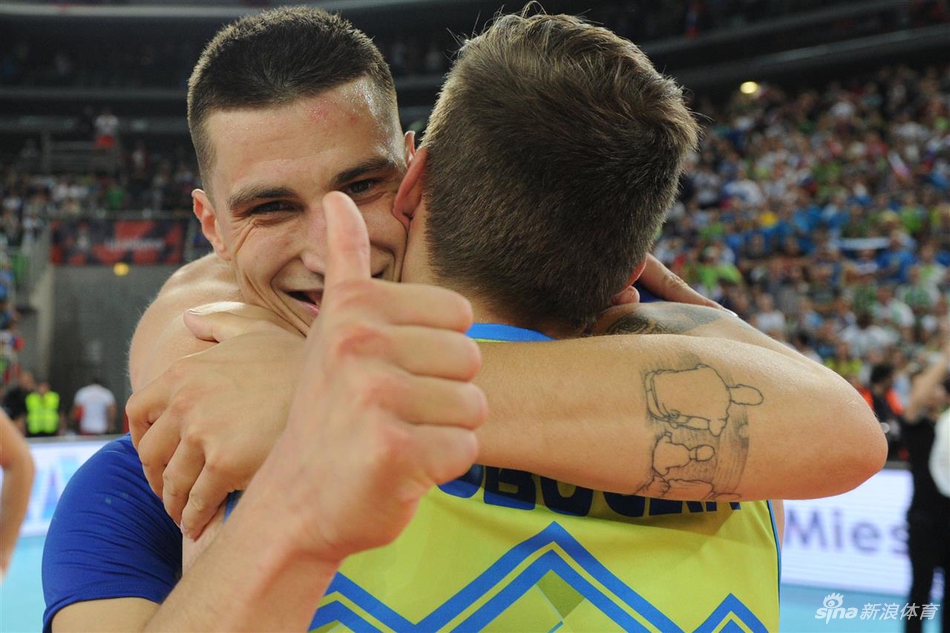 俄罗斯取得对波兰的胜利,晋级欧国赛八强的简单介绍 俄罗斯取得对波兰的胜利,晋级欧国赛八强的简单介绍