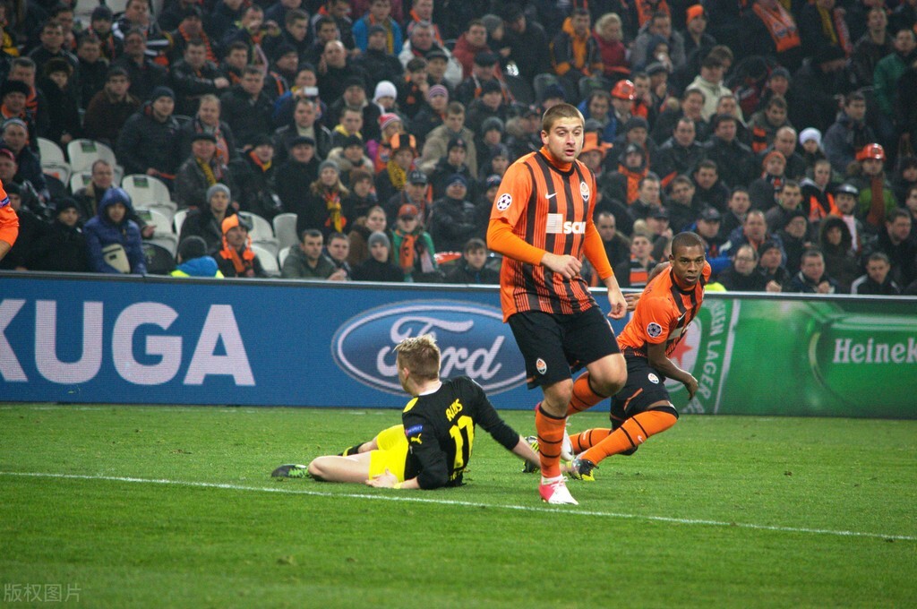 包含门兴格拉德巴赫客场不敌多特蒙德,遭遇失利的词条 包含门兴格拉德巴赫客场不敌多特蒙德,遭遇失利的词条