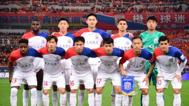 上海申花球员展现超群实力,获得赞誉 上海申花球员展现超群实力,获得赞誉