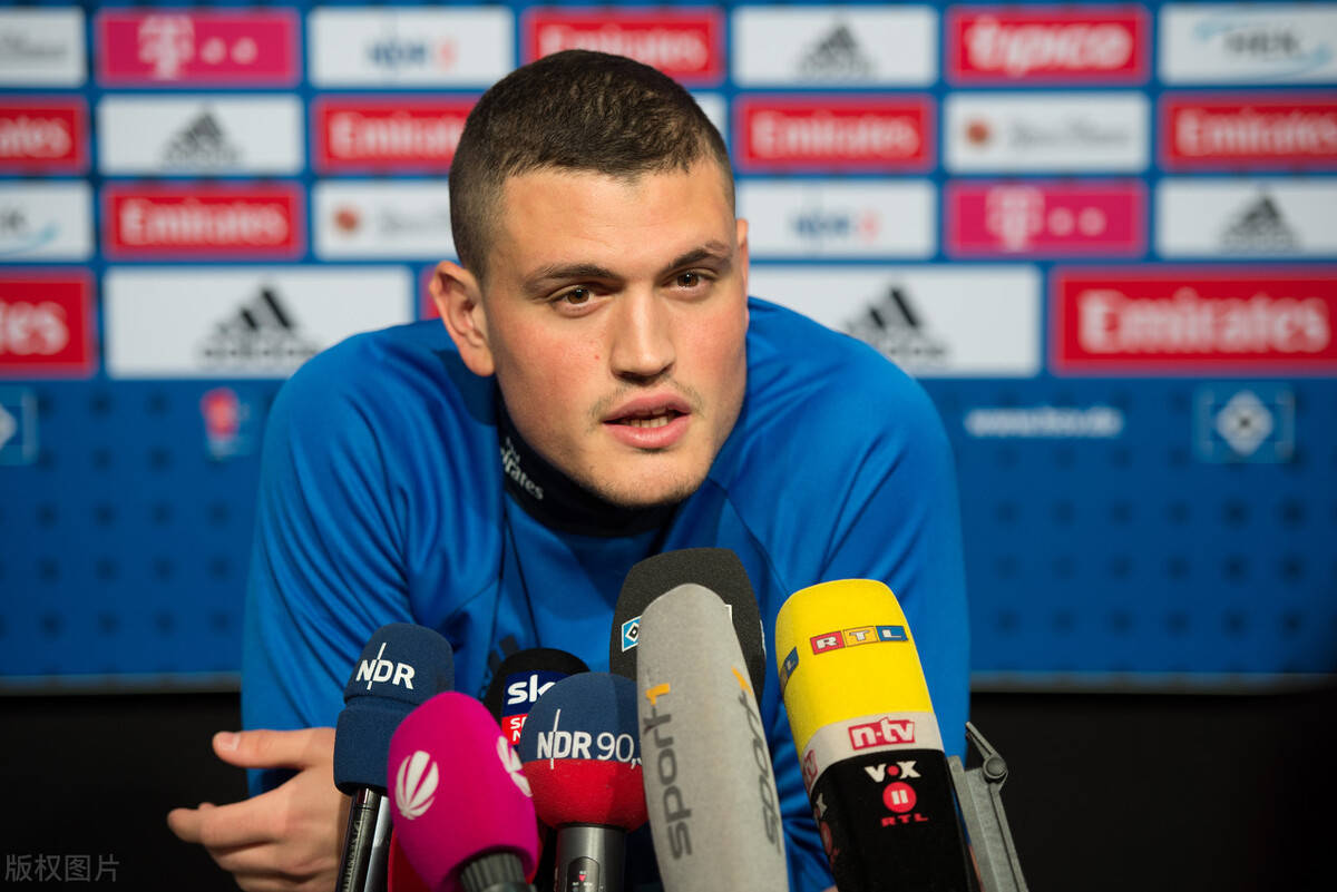 关于阿尔巴尼亚搏杀马其顿，成为出人意料的黑马的信息