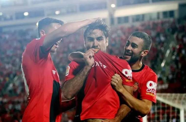 关于马洛卡连胜记录被终结,球队面临战略调整的信息 关于马洛卡连胜记录被终结,球队面临战略调整的信息