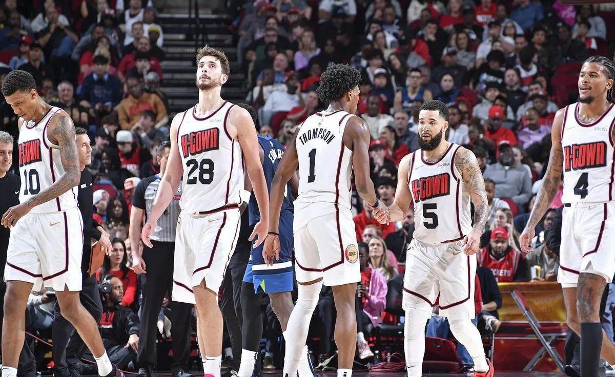 火箭客场夺冠,展现团队实力 火箭客场夺冠,展现团队实力