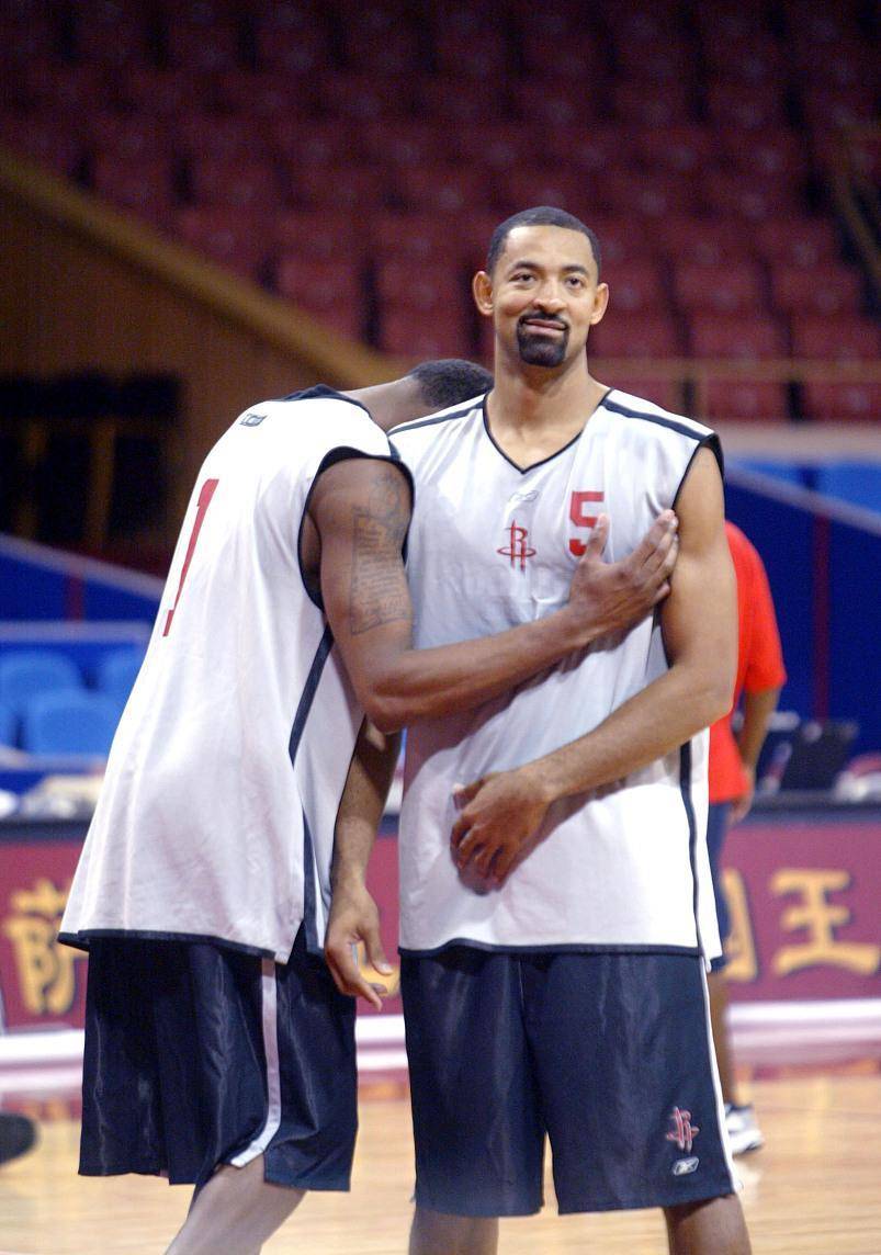 火箭客场夺冠,展现团队实力 火箭客场夺冠,展现团队实力