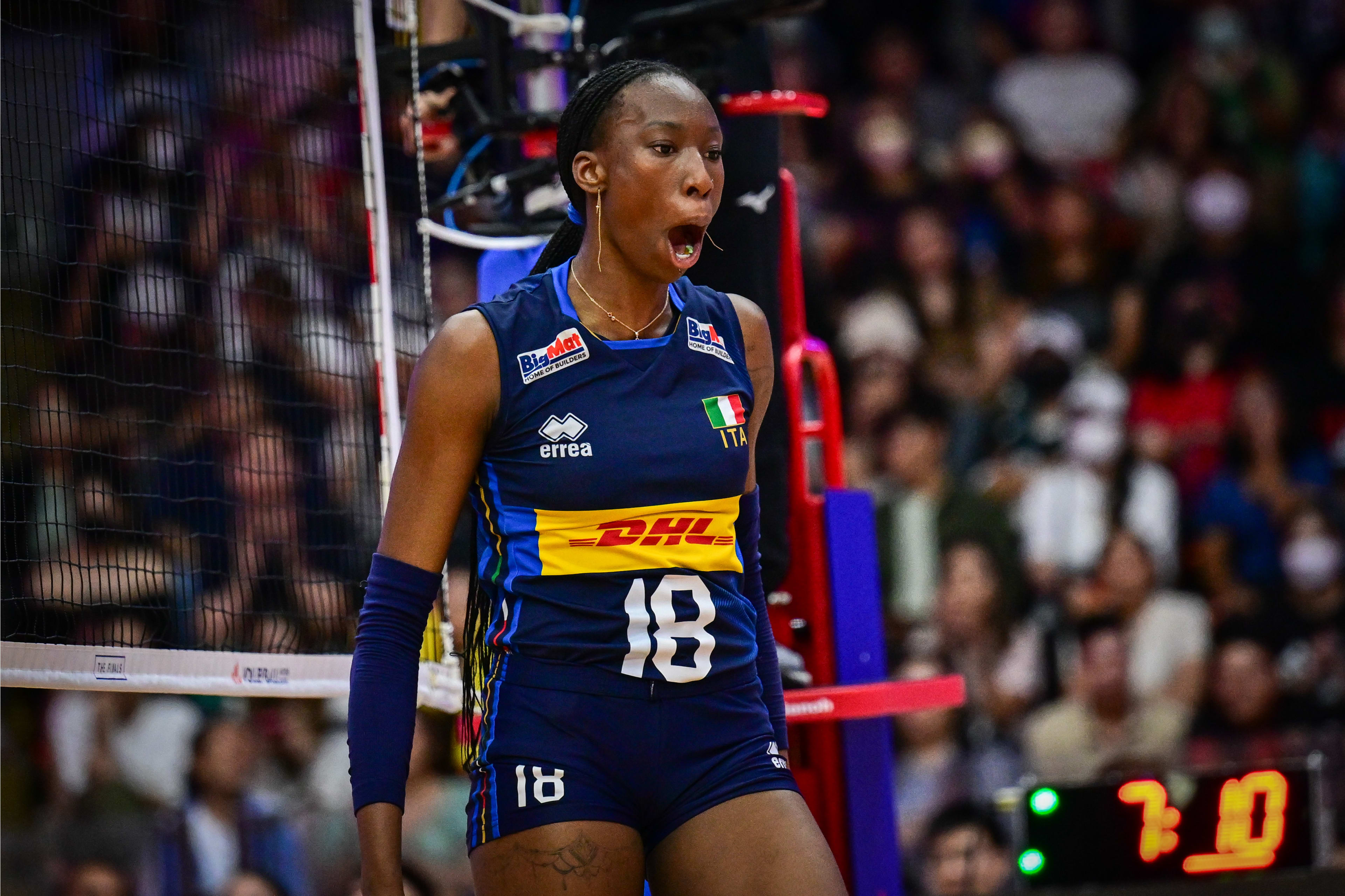 开云体育下载-美国女子排球队横扫对手，晋级半决赛