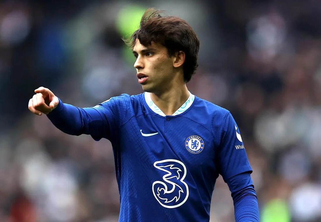 切尔西中场核心受伤,球队实力减弱 切尔西中场核心受伤,球队实力减弱