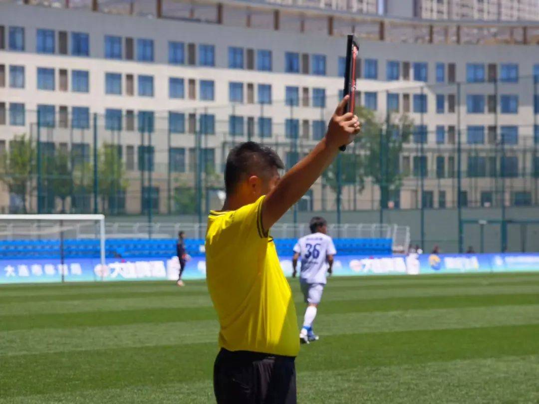 一场比赛涌现出多位高手，精彩纷呈的简单介绍