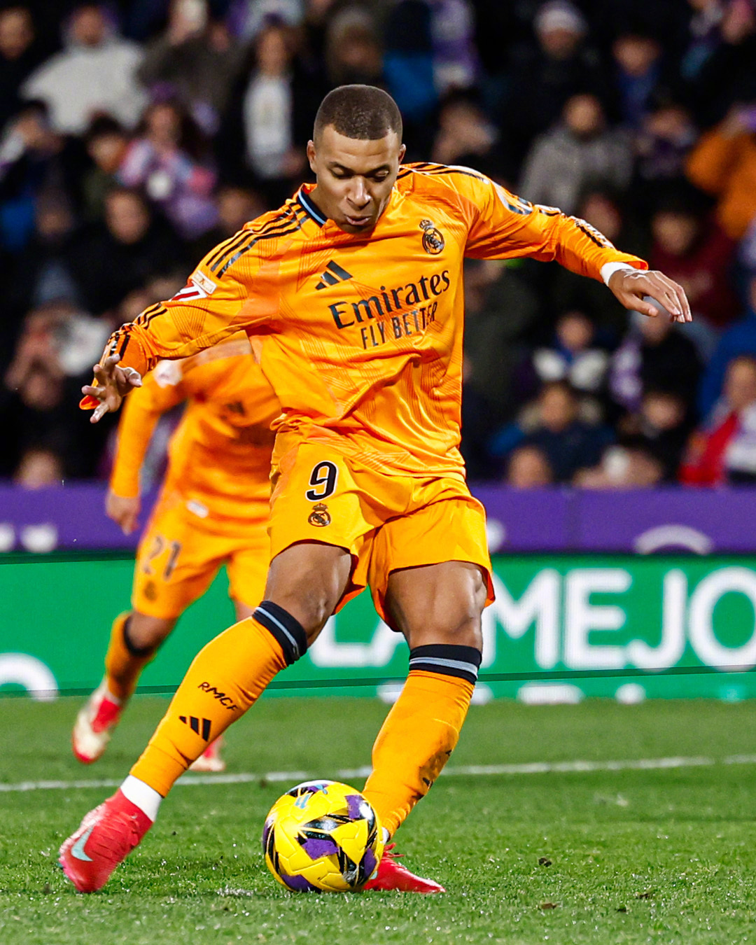 实况报道：巴拉多利德主场惊险逼平瓦伦西亚