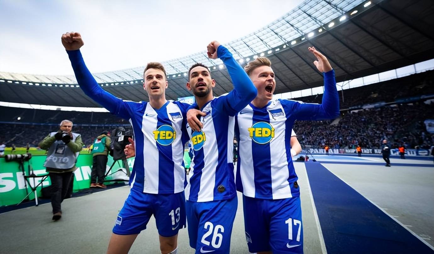 关于斯帕尔加门将神勇扑救，帮助球队保持不败的信息