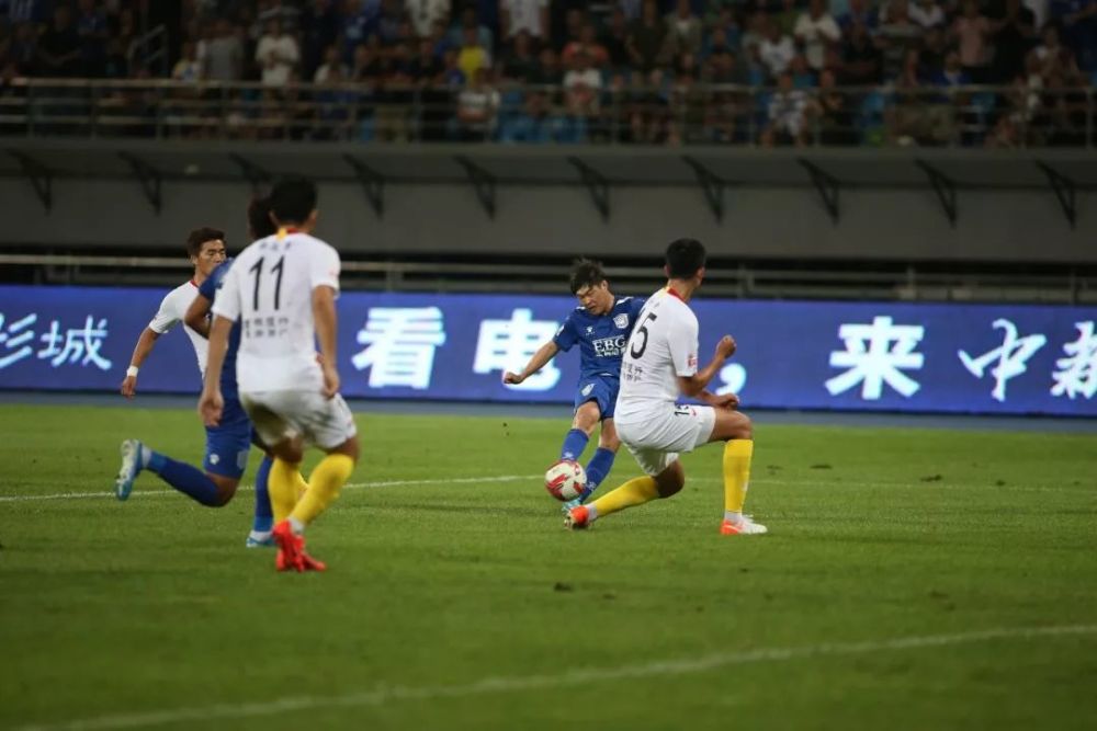 石家庄永昌队战绩跌跌不休,主场不敌长春亚泰队 石家庄永昌队战绩跌跌不休,主场不敌长春亚泰队