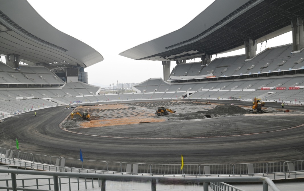 建设新体育场馆为城市增光添彩