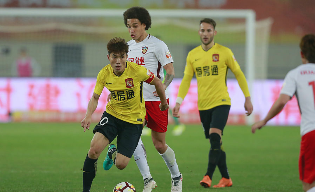 深圳主场不敌权健,遭受连败 深圳主场不敌权健,遭受连败