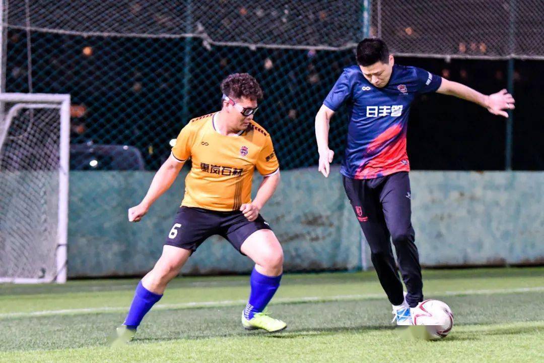 赛场风起云涌，各国代表团角逐激烈不输分