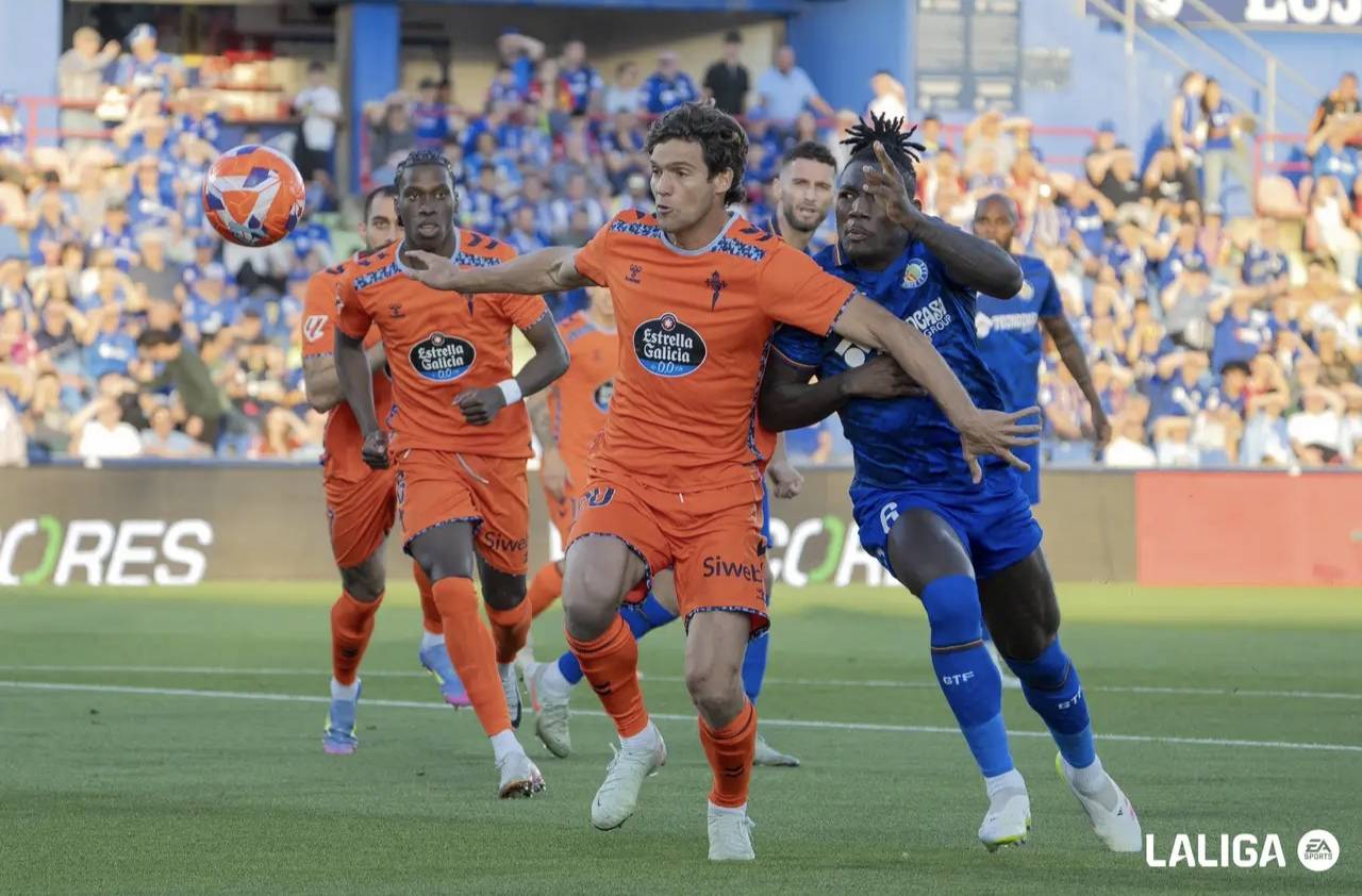 赫罗纳战平塞维利亚，双方遗憾握手