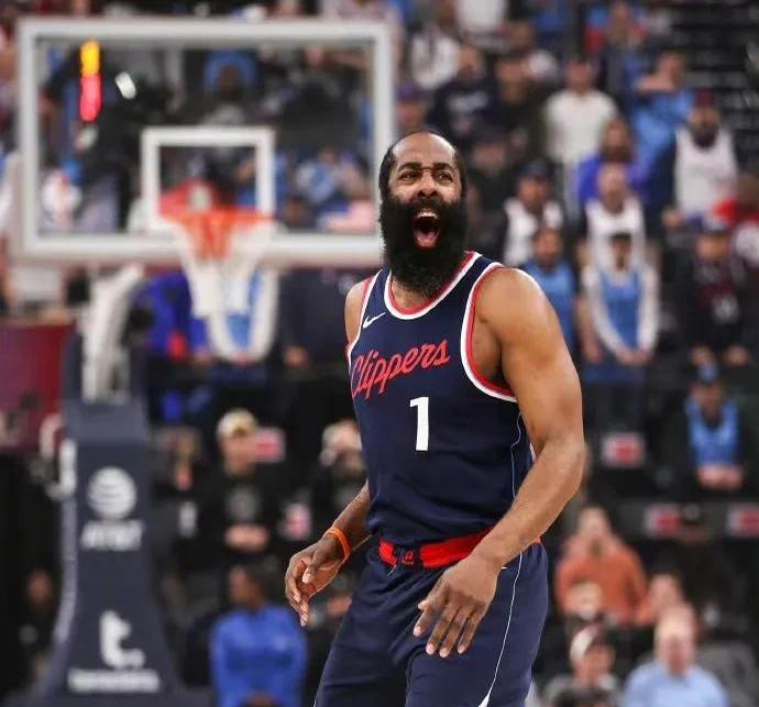 火箭科贝尔无效争执，西蒙斯防线难挡压制力