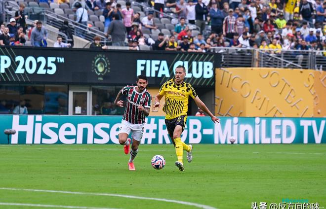 火箭科贝尔无效争执，西蒙斯防线难挡压制力