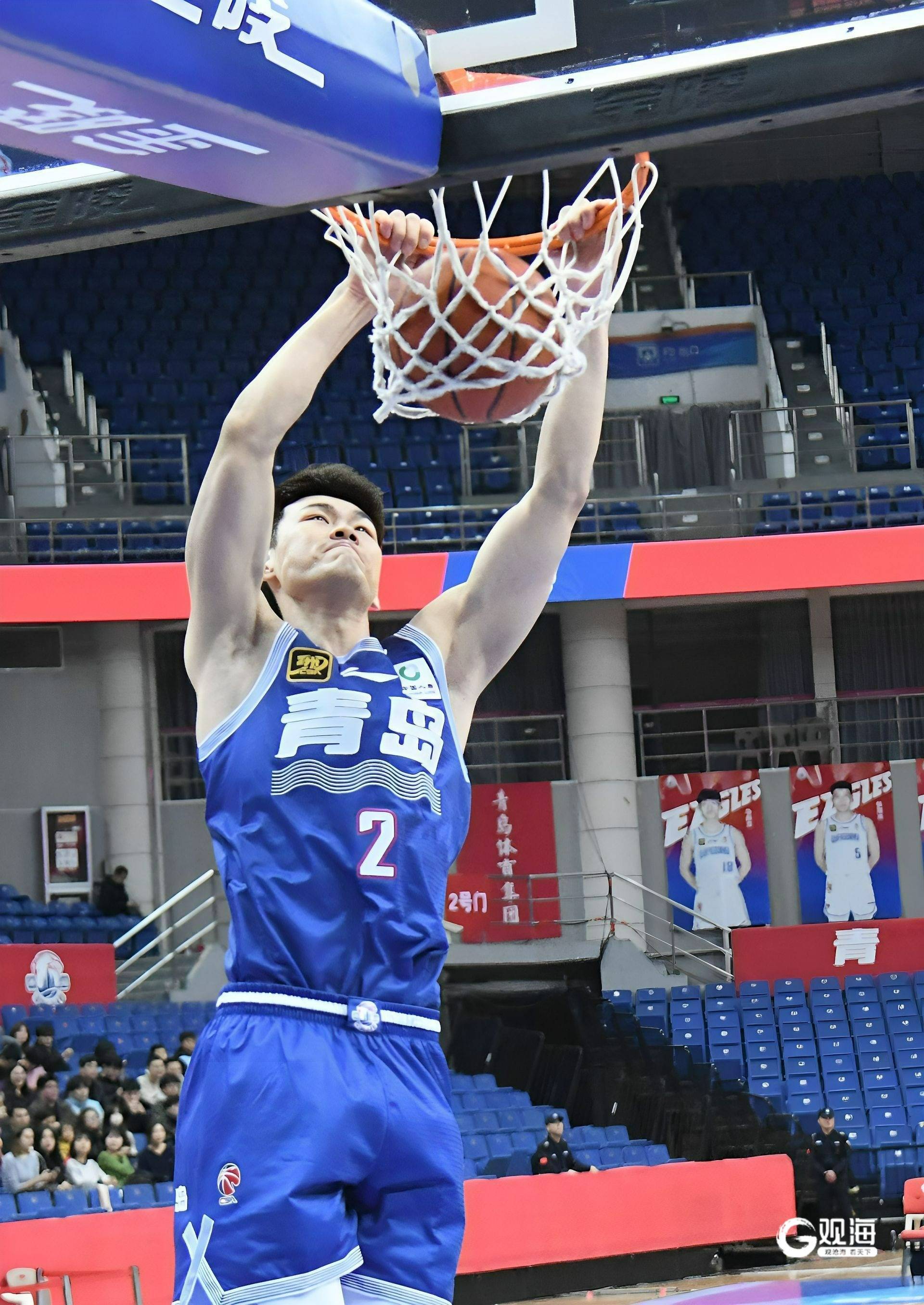 关于赛前热门球队备战遭遇重伤病情临阵仓促调整的信息