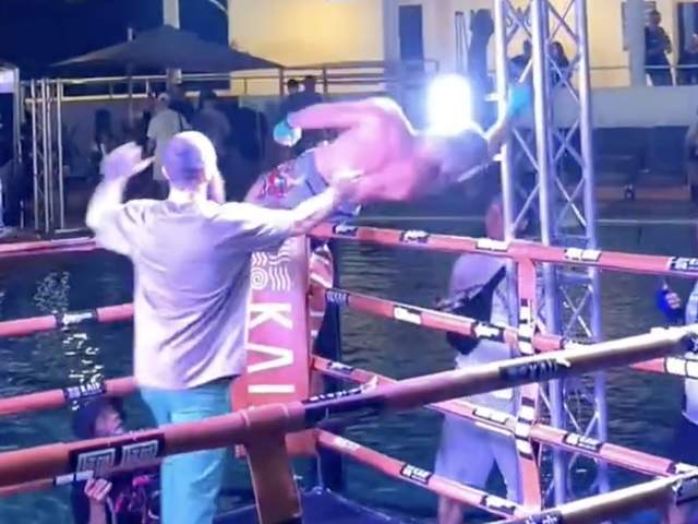 包含泰国拳击选手在激烈对决中获胜的词条