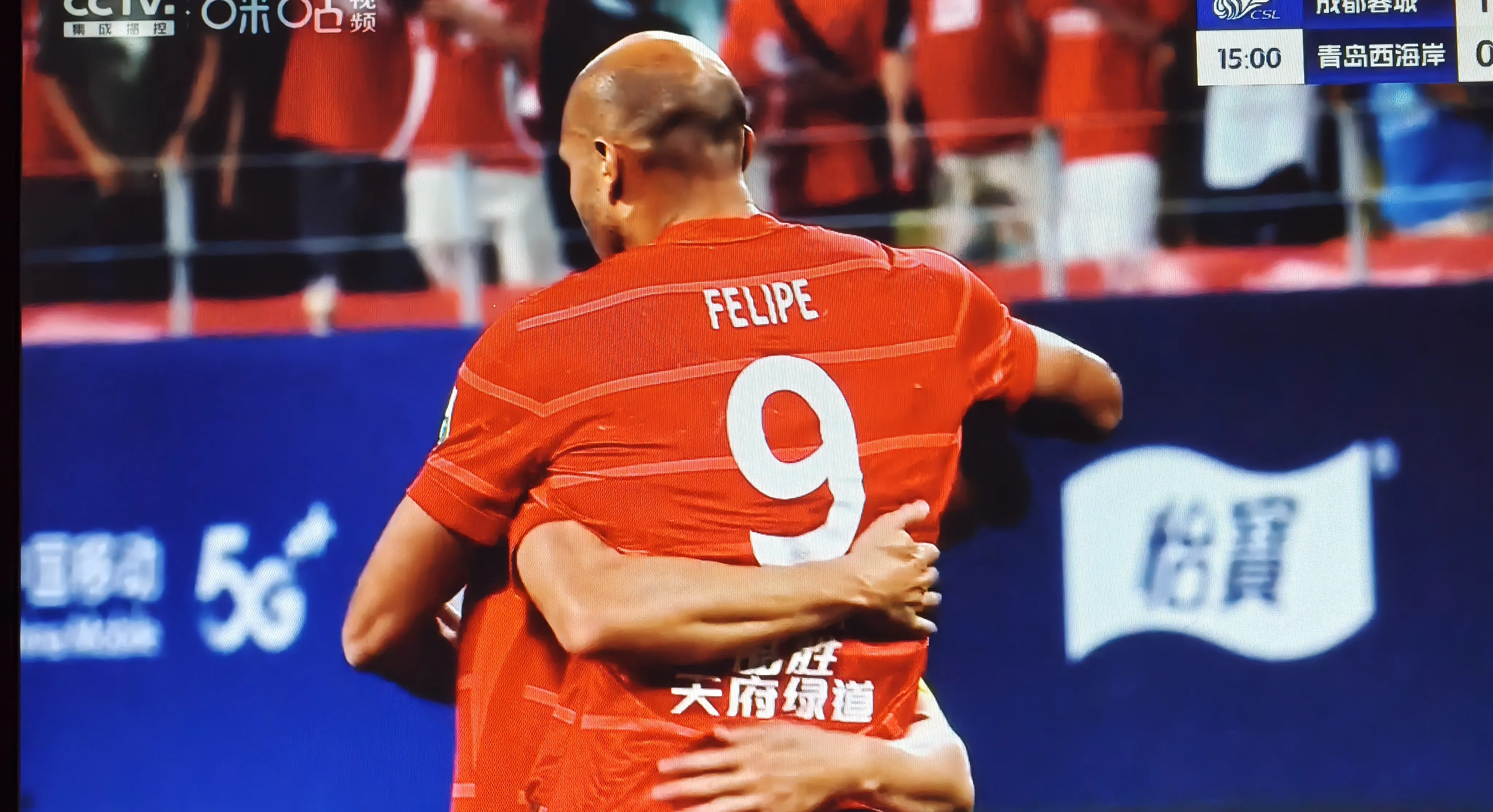 马赛客场战平萨普瑞萨,遭遇平局 马赛客场战平萨普瑞萨,遭遇平局