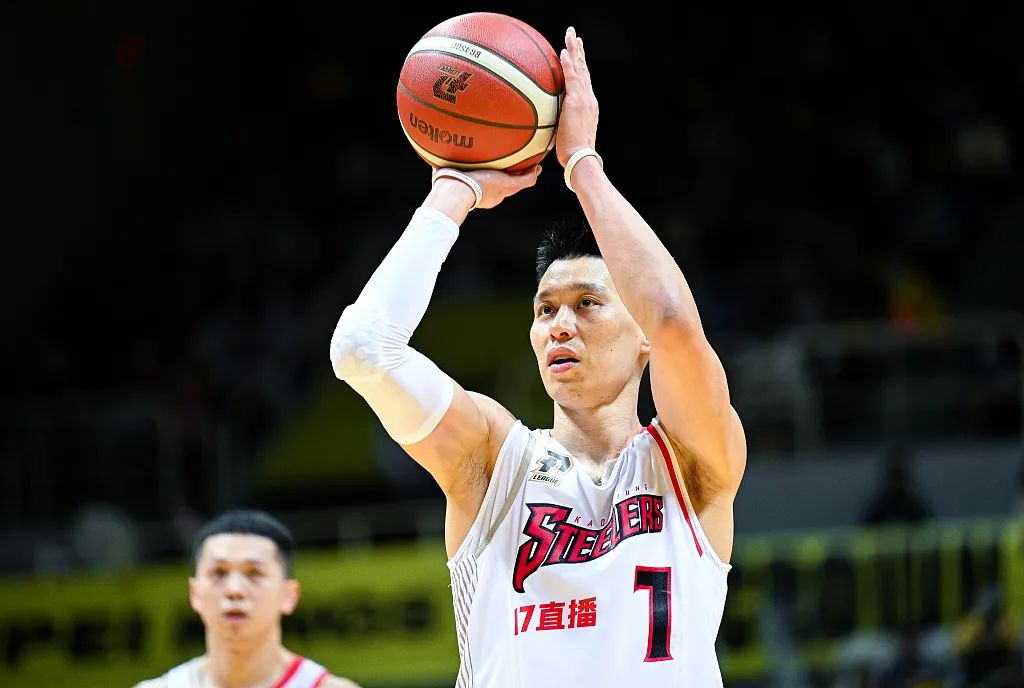 林书豪受伤情况稳定,球队气氛乐观 林书豪受伤情况稳定,球队气氛乐观