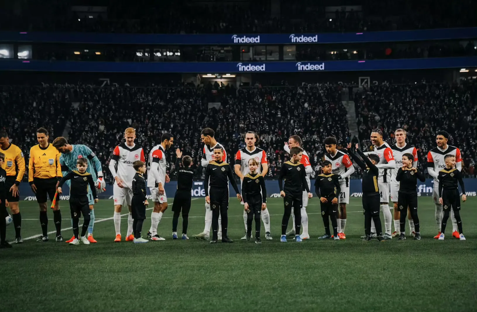 多特蒙德客场惨遭RB莱比锡逆转,形势不妙 多特蒙德客场惨遭RB莱比锡逆转,形势不妙