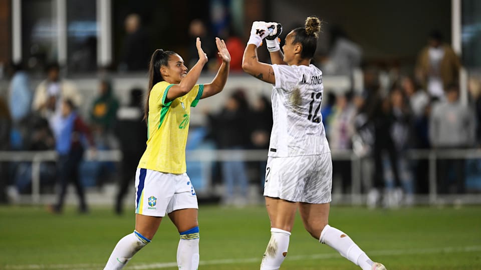 巴西女足击败对手获得南美杯冠军 巴西女足击败对手获得南美杯冠军
