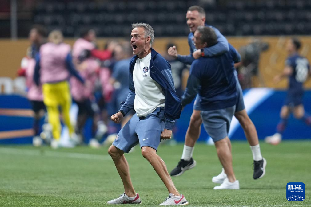 巴黎圣日耳曼队再胜对手,晋级比赛八强 巴黎圣日耳曼队再胜对手,晋级比赛八强