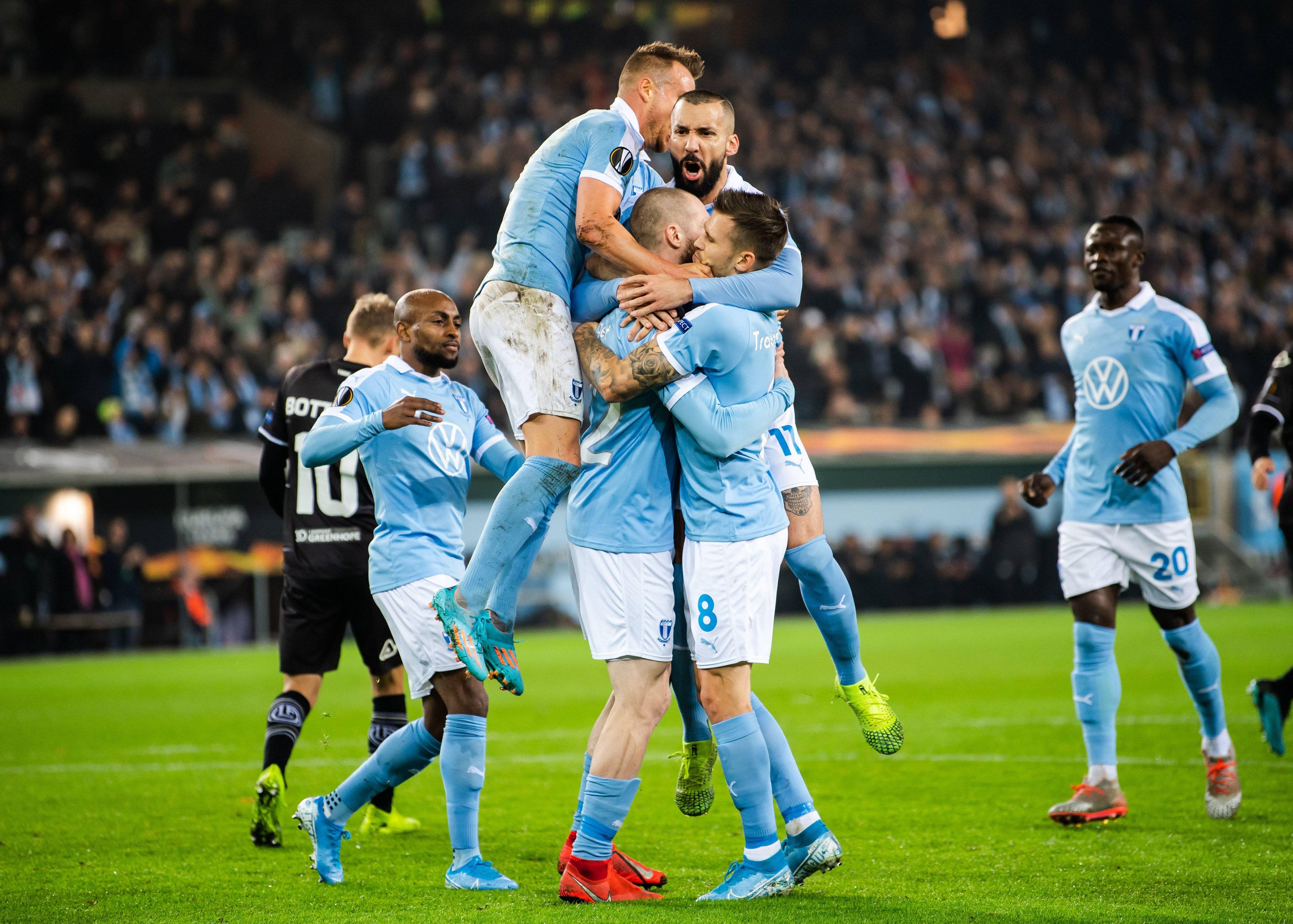 瑞典足球队闯入重要比赛决赛