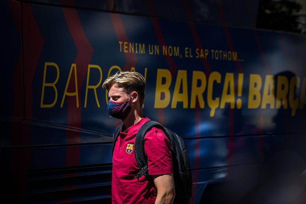 巴塞罗那中场多次点名英超豪门 巴塞罗那中场多次点名英超豪门