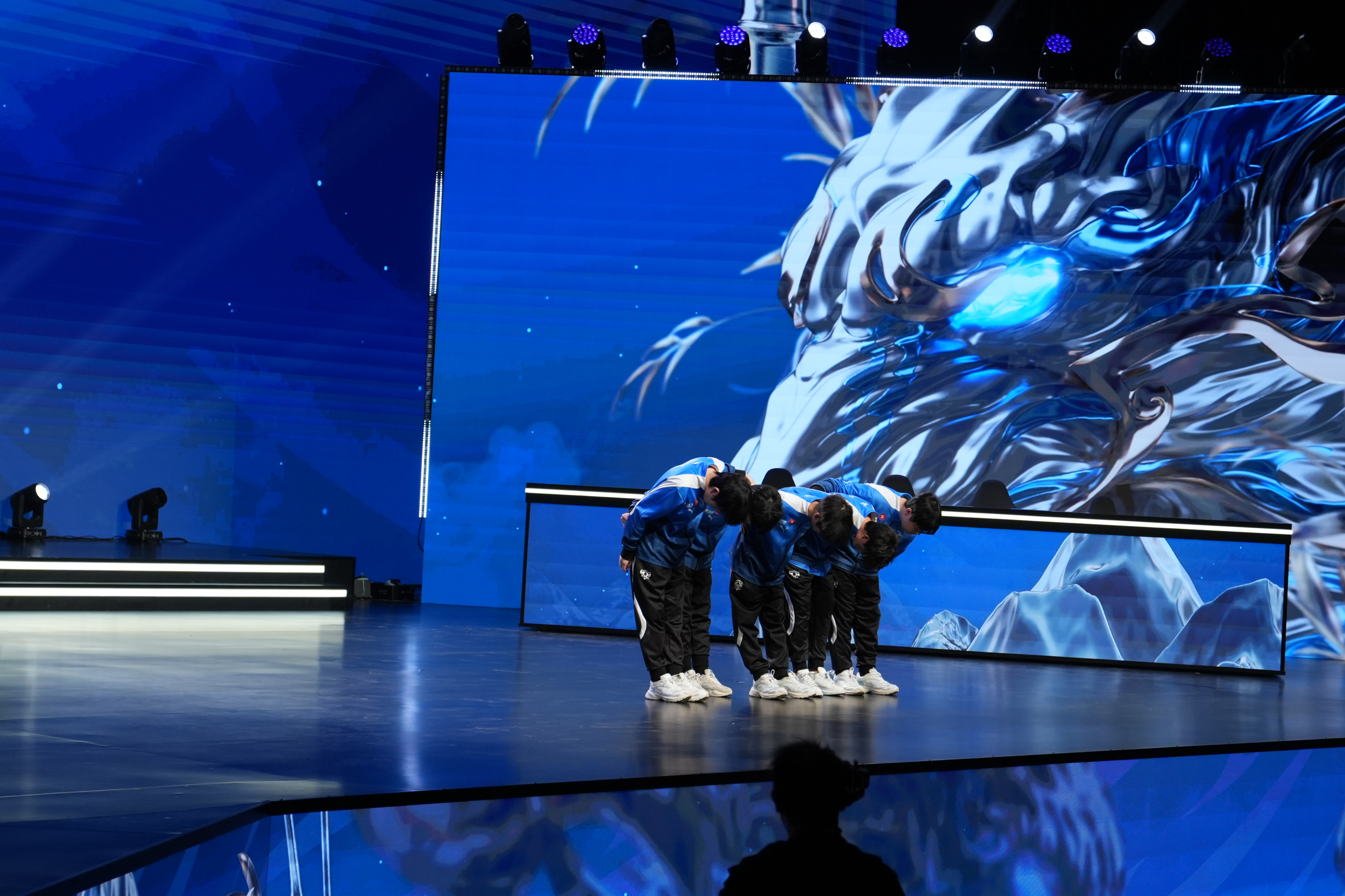 比赛场面惊心动魄,让人目不转睛的简单介绍 比赛场面惊心动魄,让人目不转睛的简单介绍