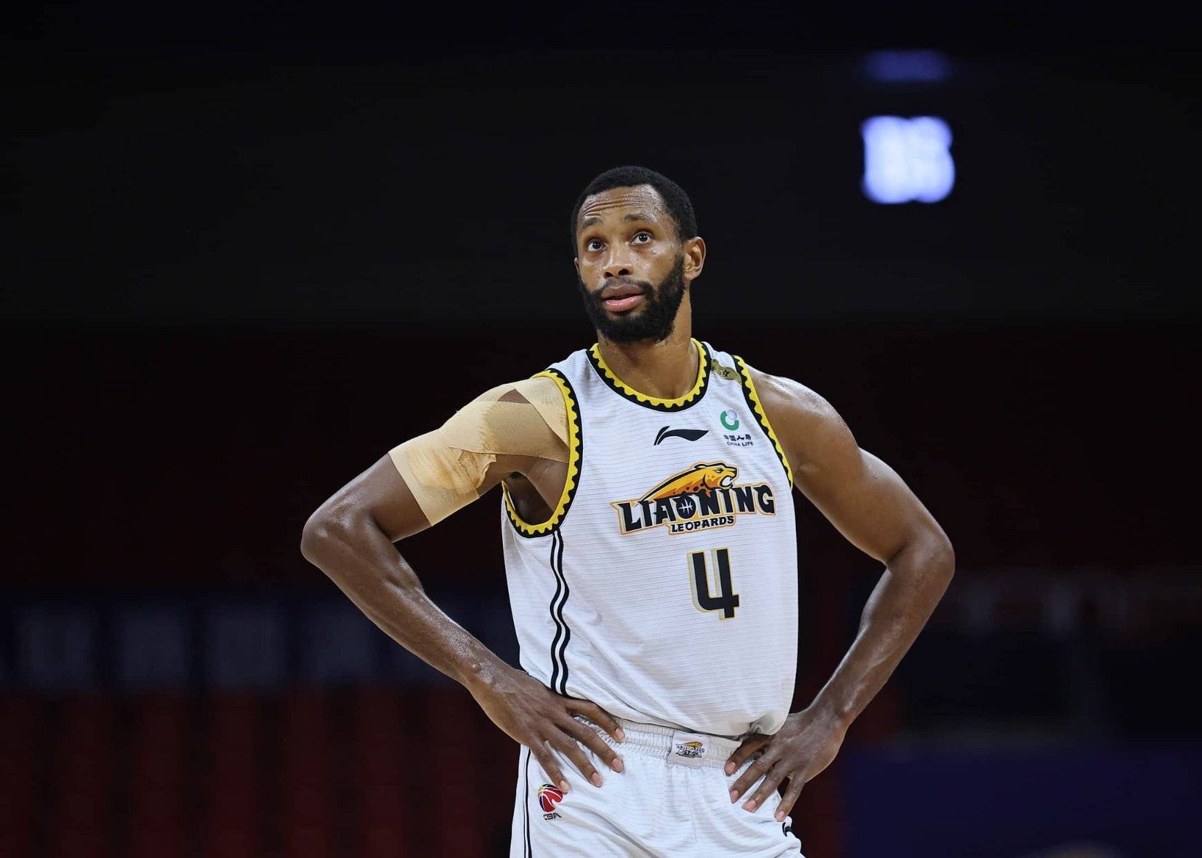 新疆西部战胜山西汾酒,连胜达八场 新疆西部战胜山西汾酒,连胜达八场