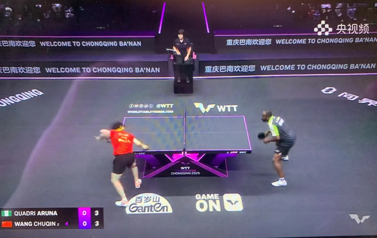 出场纪录被刷新，球员获得掌声的简单介绍