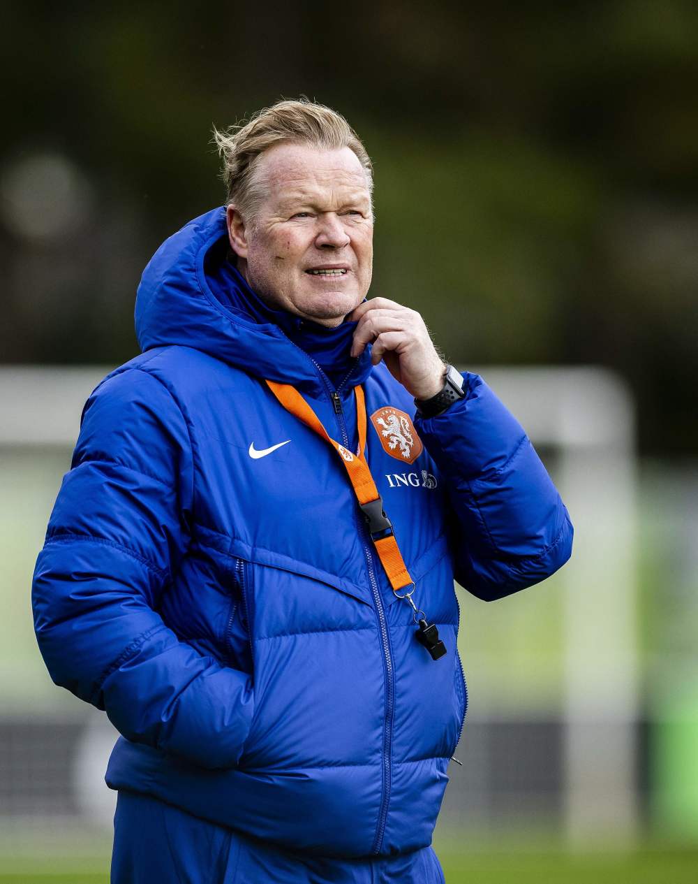 荷兰队迎战喀麦隆,胜者晋级 荷兰队迎战喀麦隆,胜者晋级