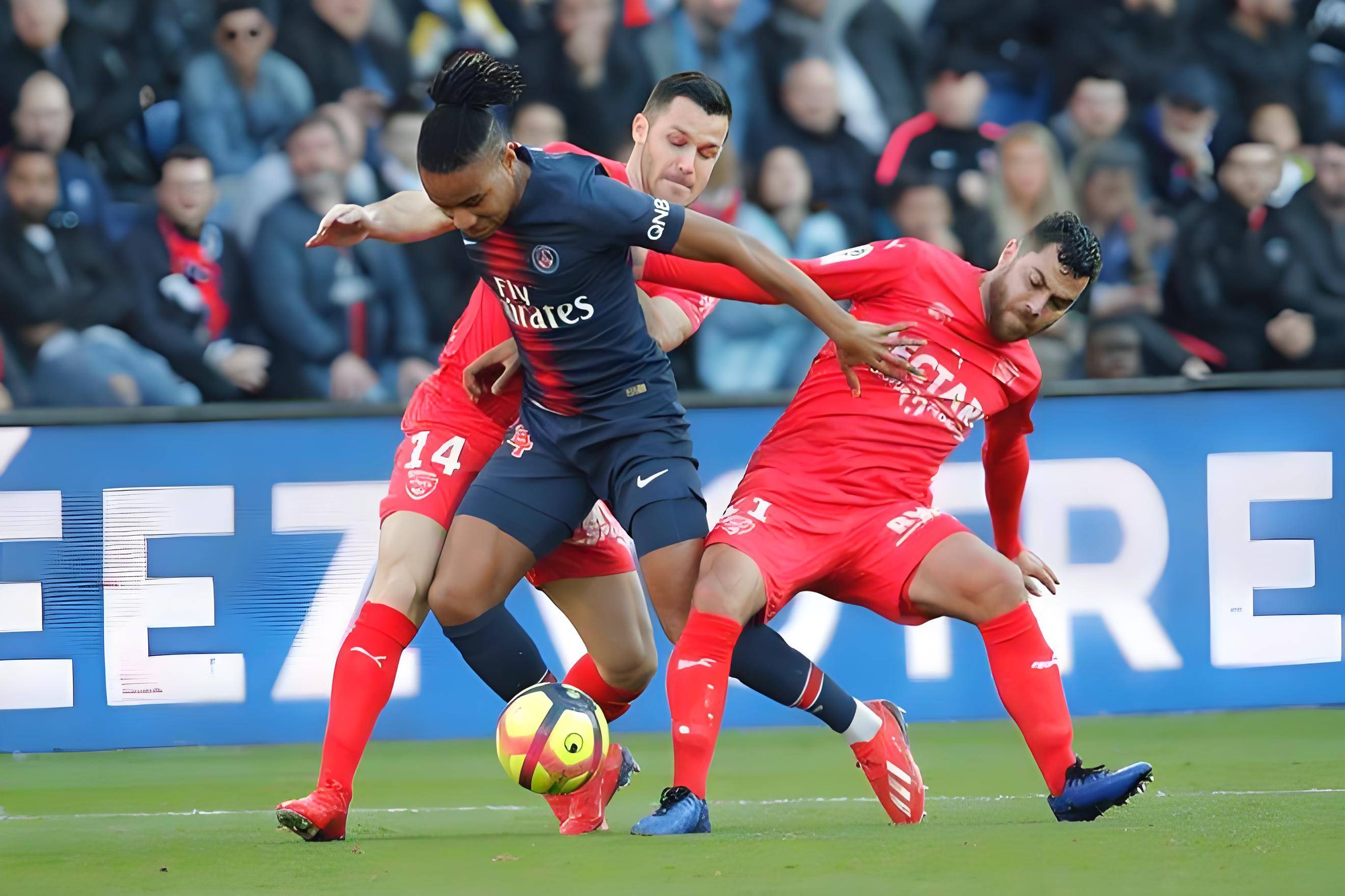 梅斯队在比赛中积极进攻,取得惊人战绩的简单介绍 梅斯队在比赛中积极进攻,取得惊人战绩的简单介绍