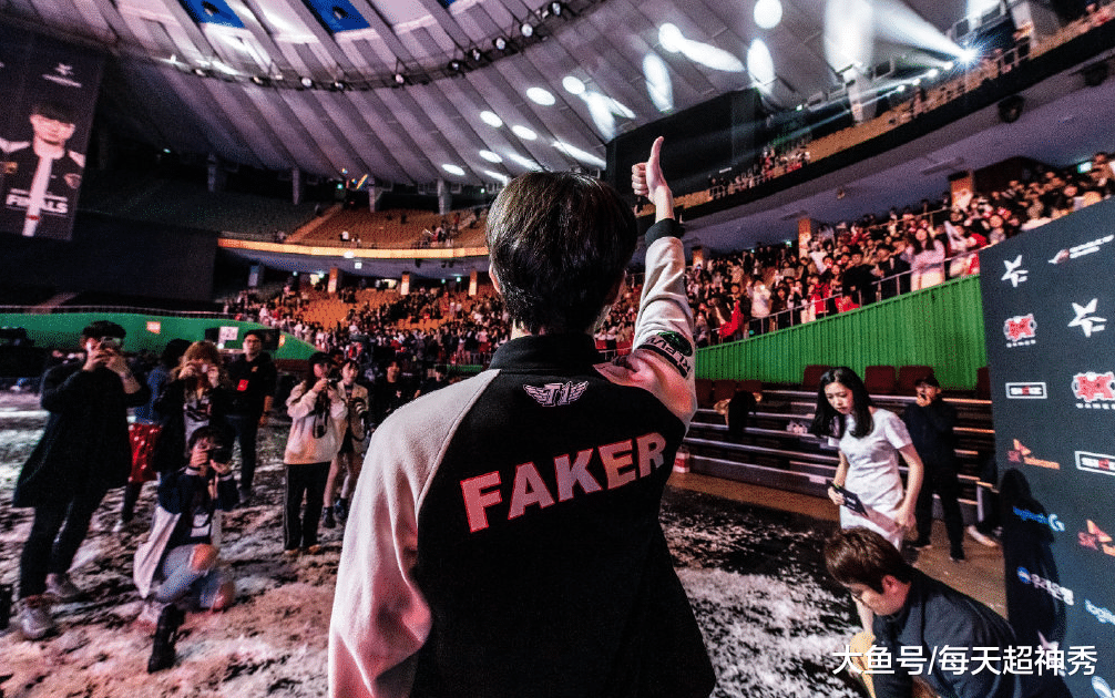 DK险胜G2,JackeyLove极限生还后反打顶尖较量入围赛,点燃全场激情的简单介绍 DK险胜G2,JackeyLove极限生还后反打顶尖较量入围赛,点燃全场激情的简单介绍