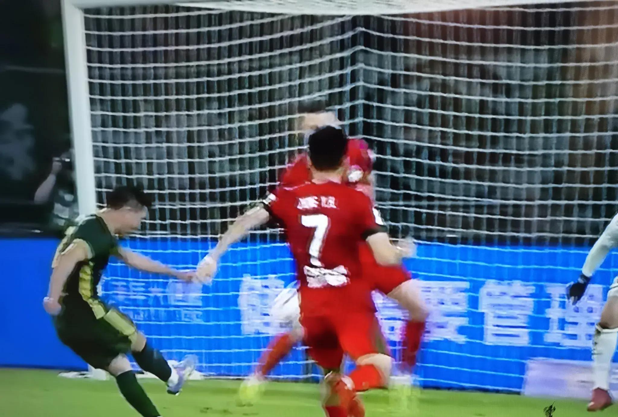 河南男篮遇强对手,艰难争取一场胜利 河南男篮遇强对手,艰难争取一场胜利