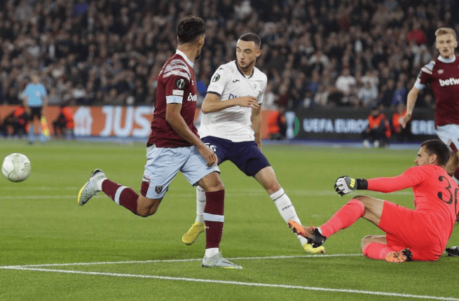 安德莱赫特队奋力争胜,晋级下一轮的简单介绍 安德莱赫特队奋力争胜,晋级下一轮的简单介绍