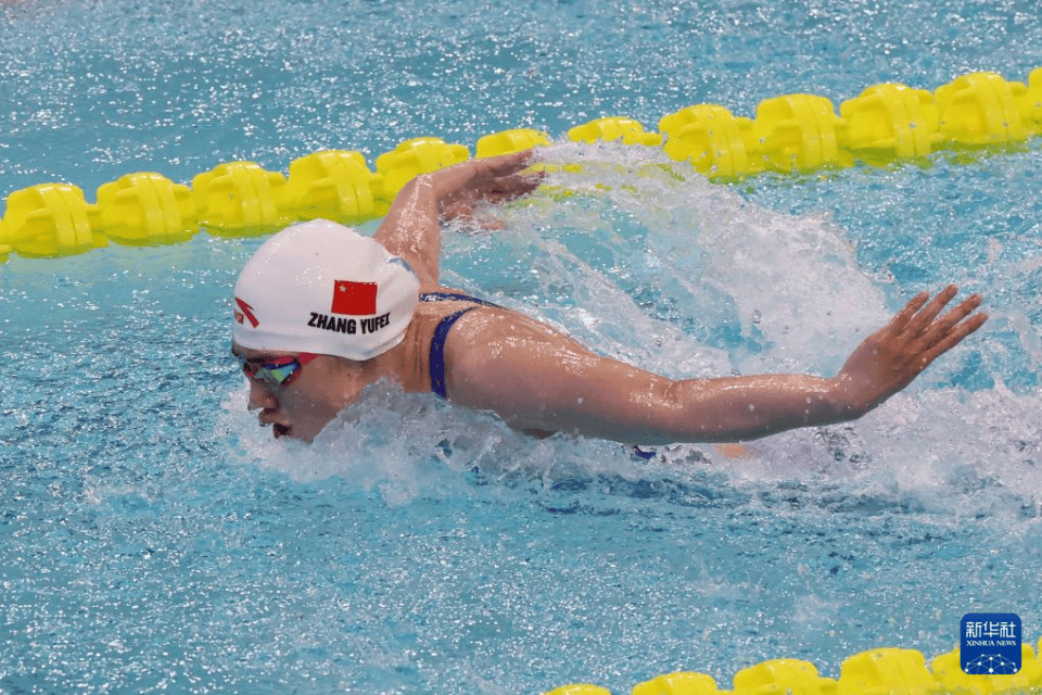 游泳选手突破自身最佳成绩,争夺金牌的简单介绍 游泳选手突破自身最佳成绩,争夺金牌的简单介绍