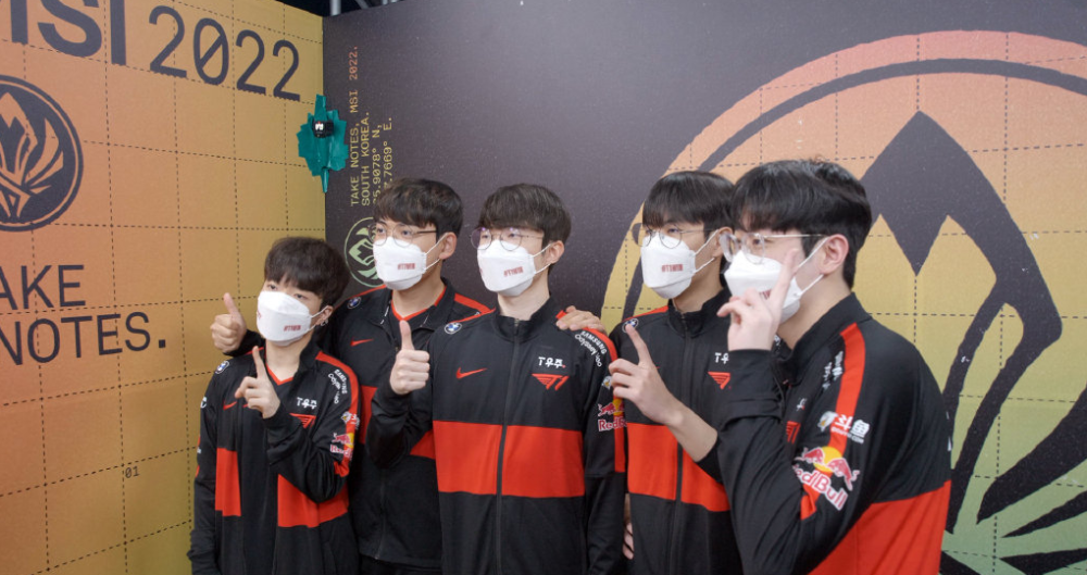 KT血洗BLG,ShowMaker完成史诗逆转焦点之战小组赛,点燃全场激情的简单介绍 KT血洗BLG,ShowMaker完成史诗逆转焦点之战小组赛,点燃全场激情的简单介绍