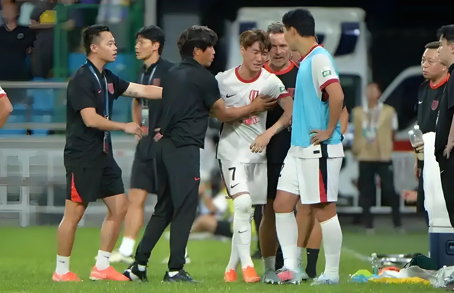 开云体育登录-中超比赛球员身体状况引发关注