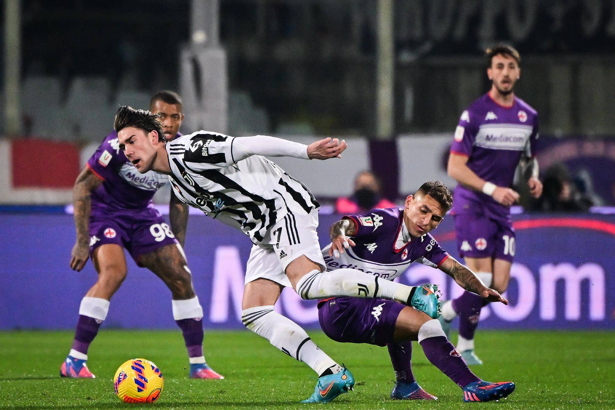 开云体育官网-罗马将面对尤文图斯的挑战，双方谁能获胜？