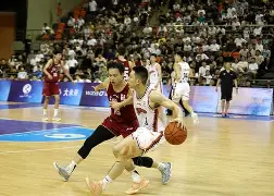 开云体育在线-温州首南对阵上海劲飞，互不相让