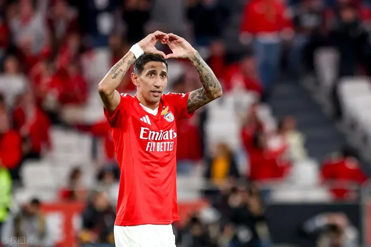 夏尔尔瓦突破,摩纳哥赢得法甲榜首江湖 夏尔尔瓦突破,摩纳哥赢得法甲榜首江湖