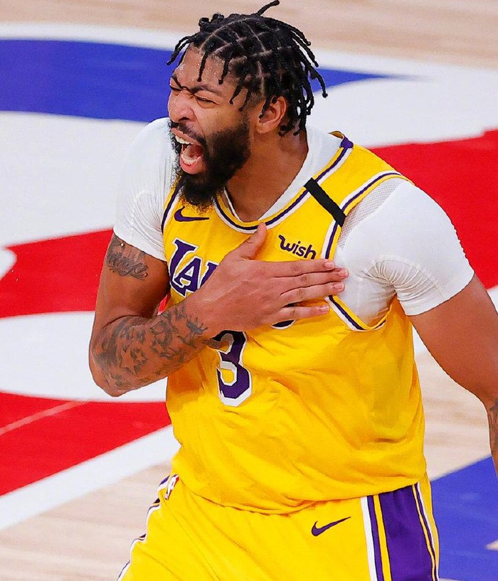 开云体育APP下载-湖人碾压尼克斯，浓眉哥刷新纪录