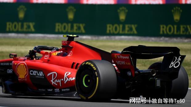 包含法拉利险胜迈凯伦，塞恩斯刷新纪录的词条