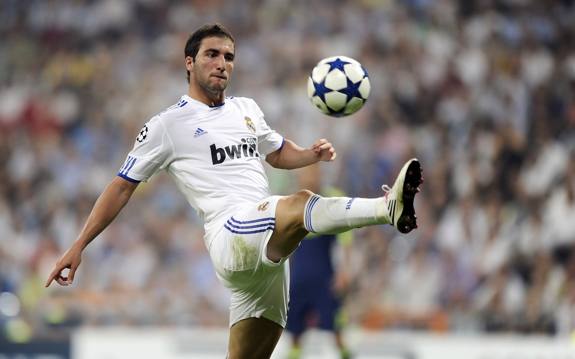 双城记,当阿森纳绊倒热刺,利拉德射穿马刺